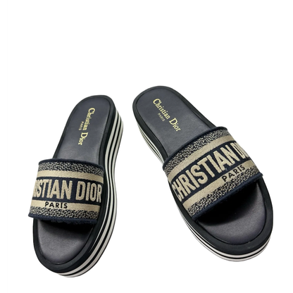 CHD Slippers  2 Color's Woman