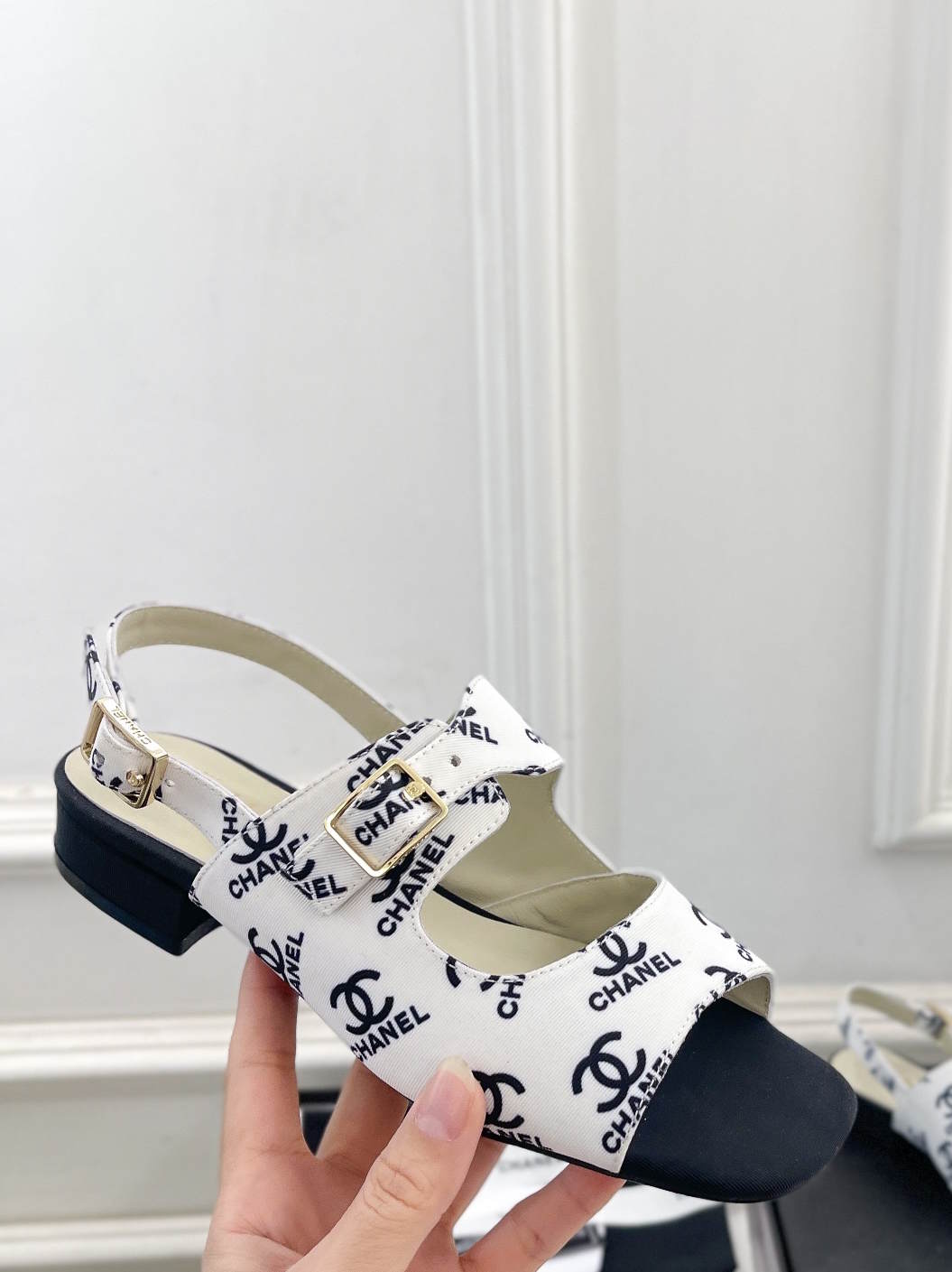 CHL Sandals  2 Color's