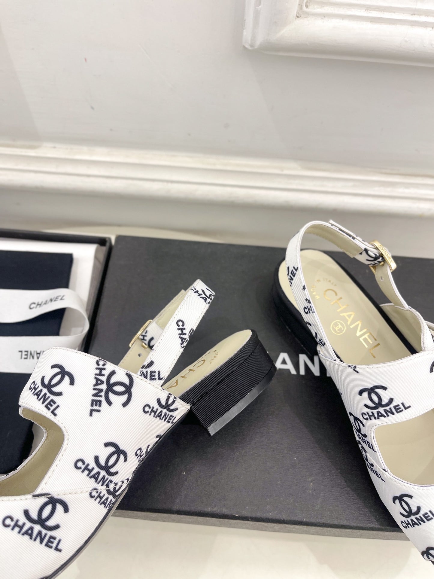 CHL Sandals  2 Color's