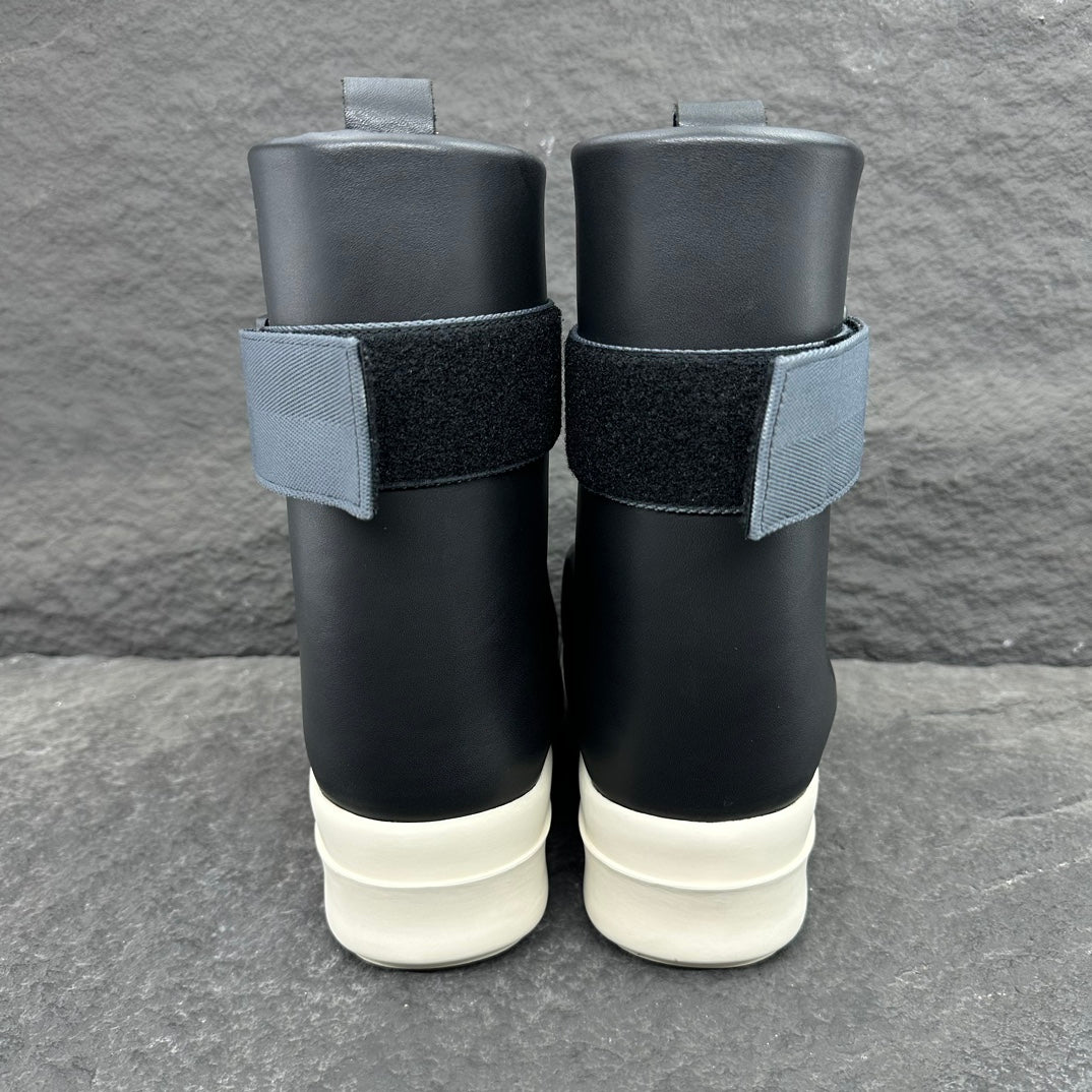 R*  OWEN  Boots
