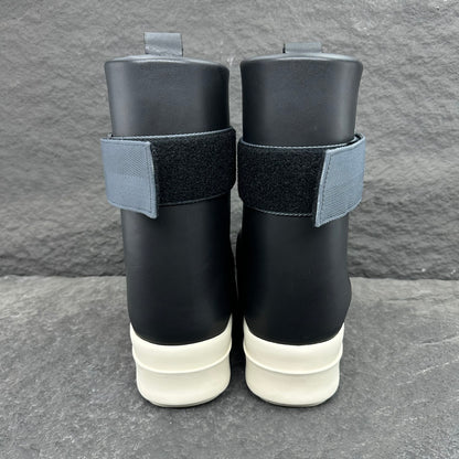 R*  OWEN  Boots