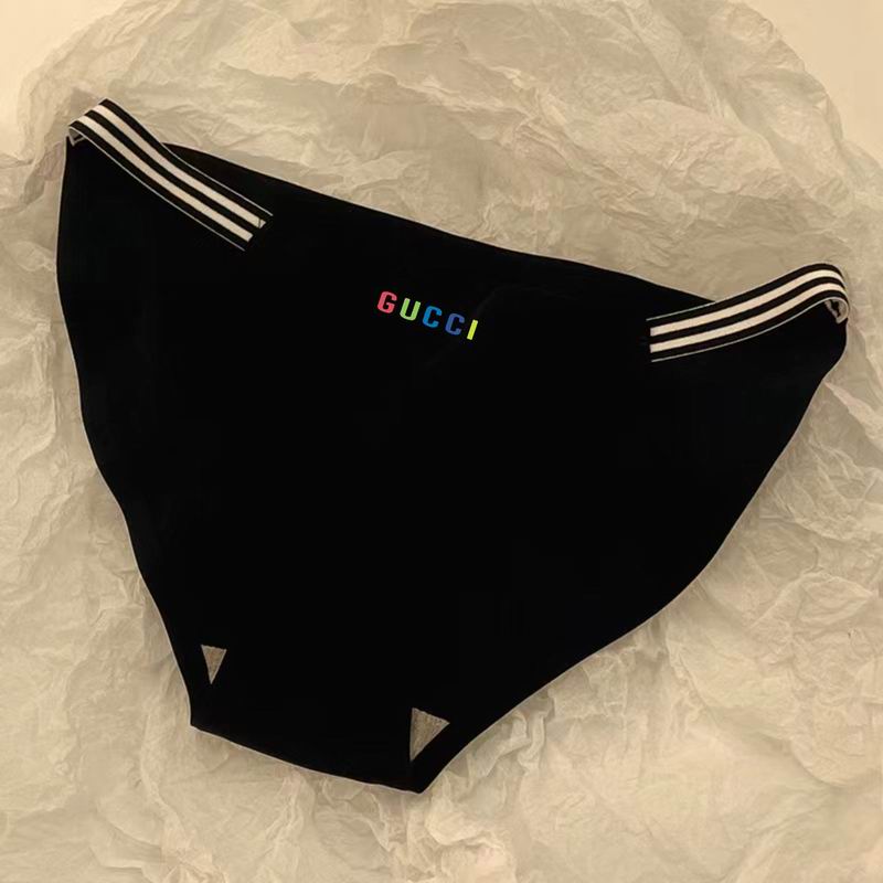 GU  Underwear Set Woman