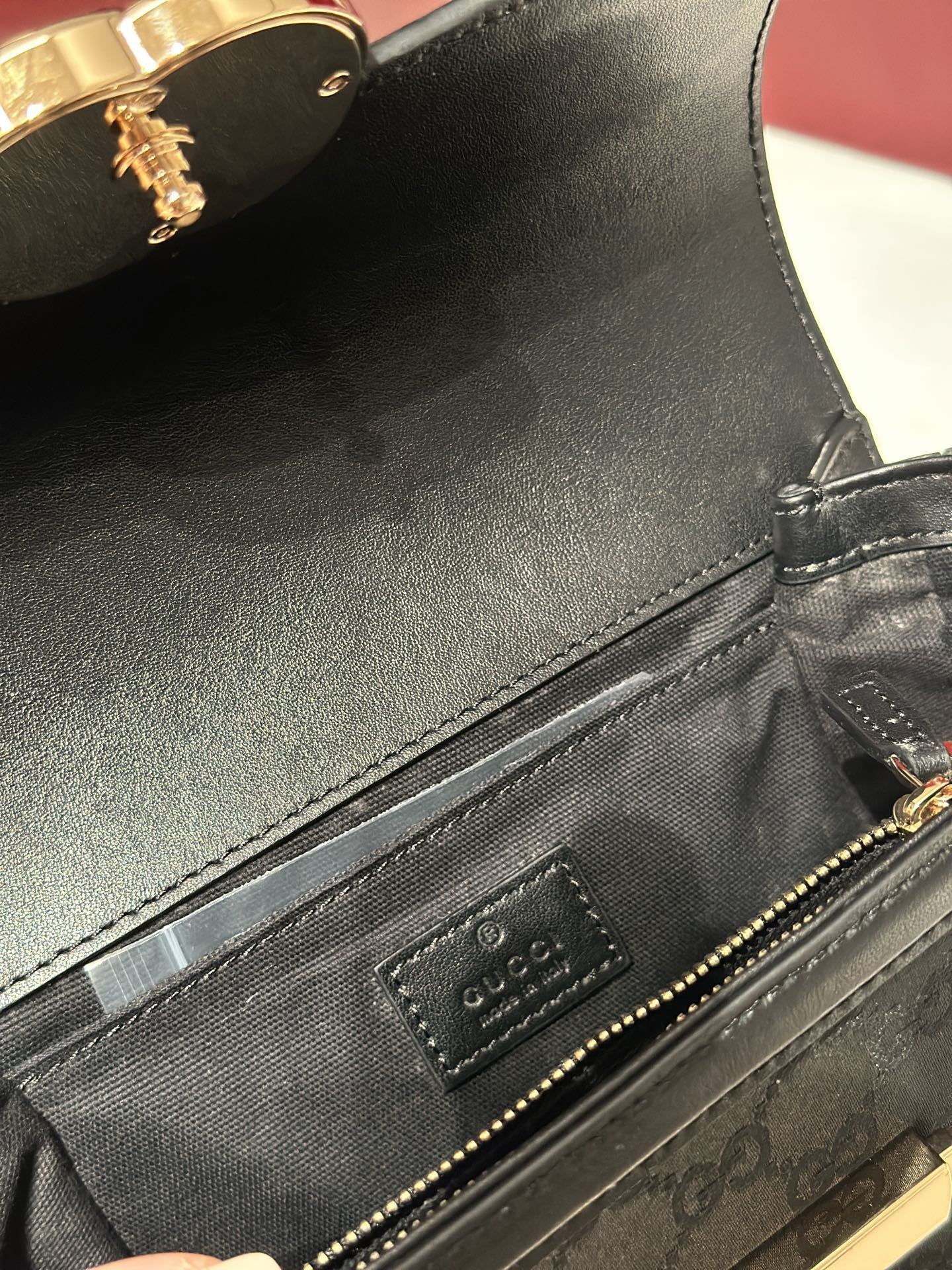 GU  Bag  2 Color's  21 cm Small