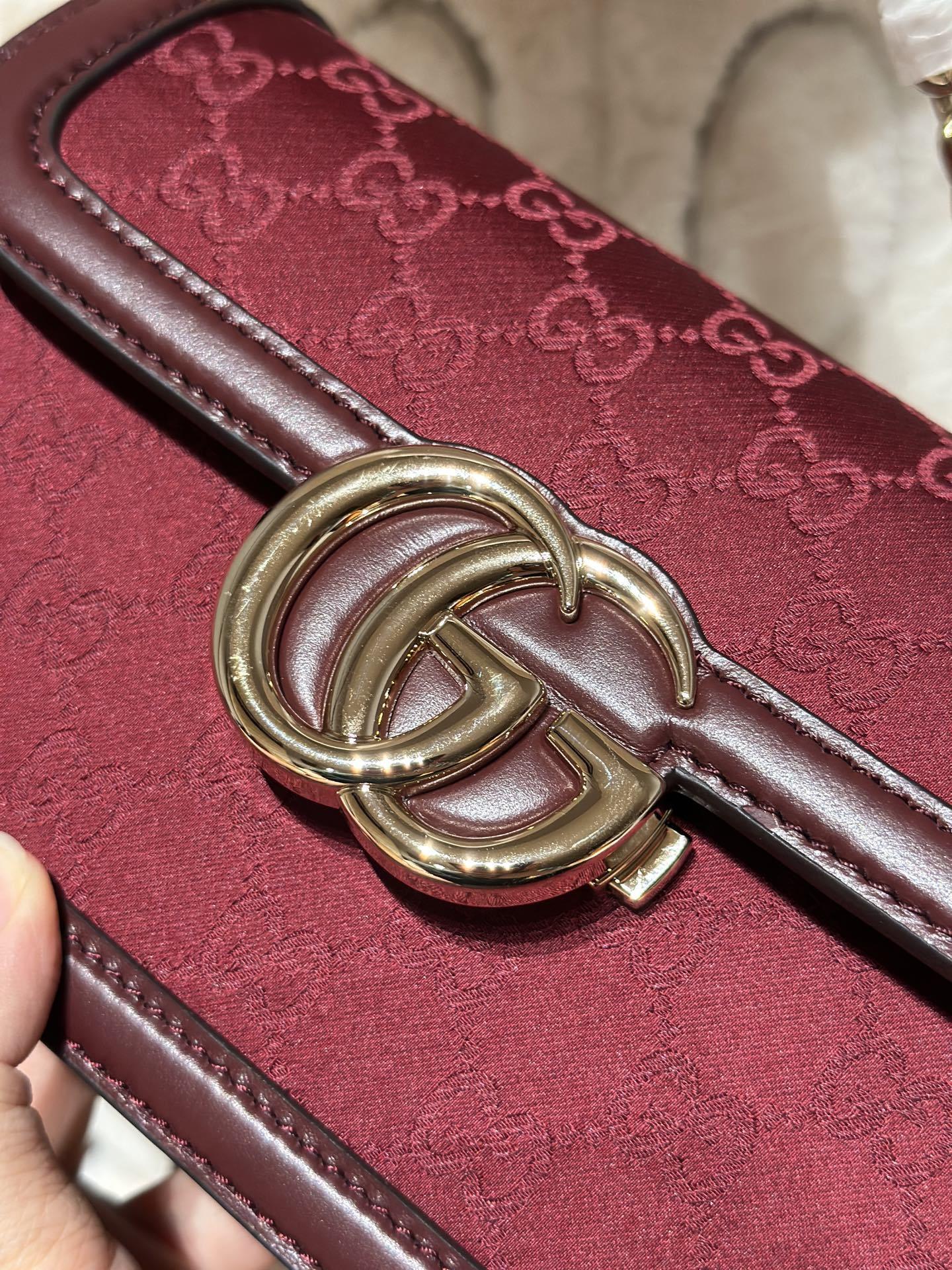 GU  Bag  2 Color's  21 cm Small