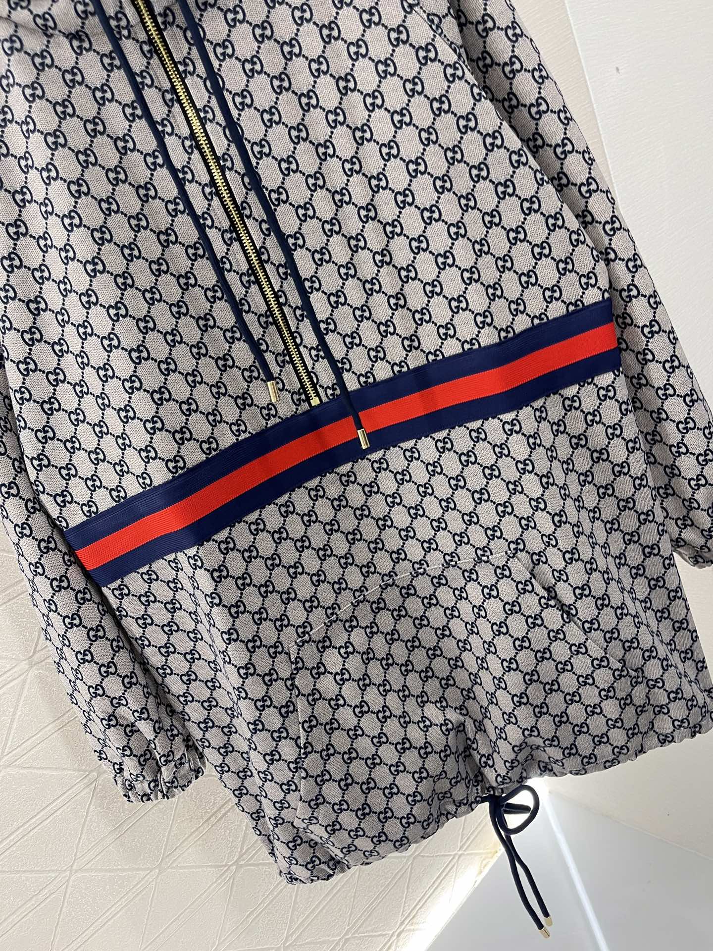 GU   Dress  Woman Hooded