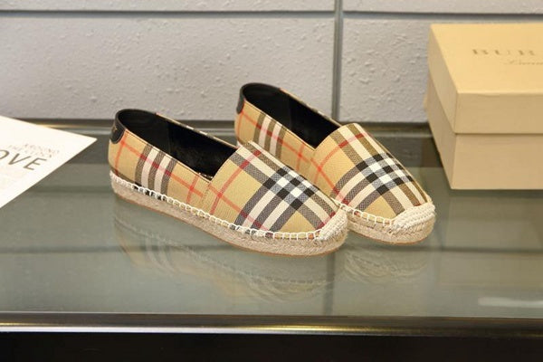 BURBBER Shoes  Sandal Woman