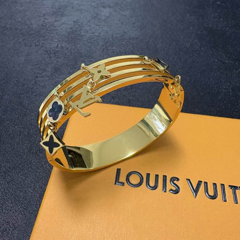 LU Fashion Bracelet