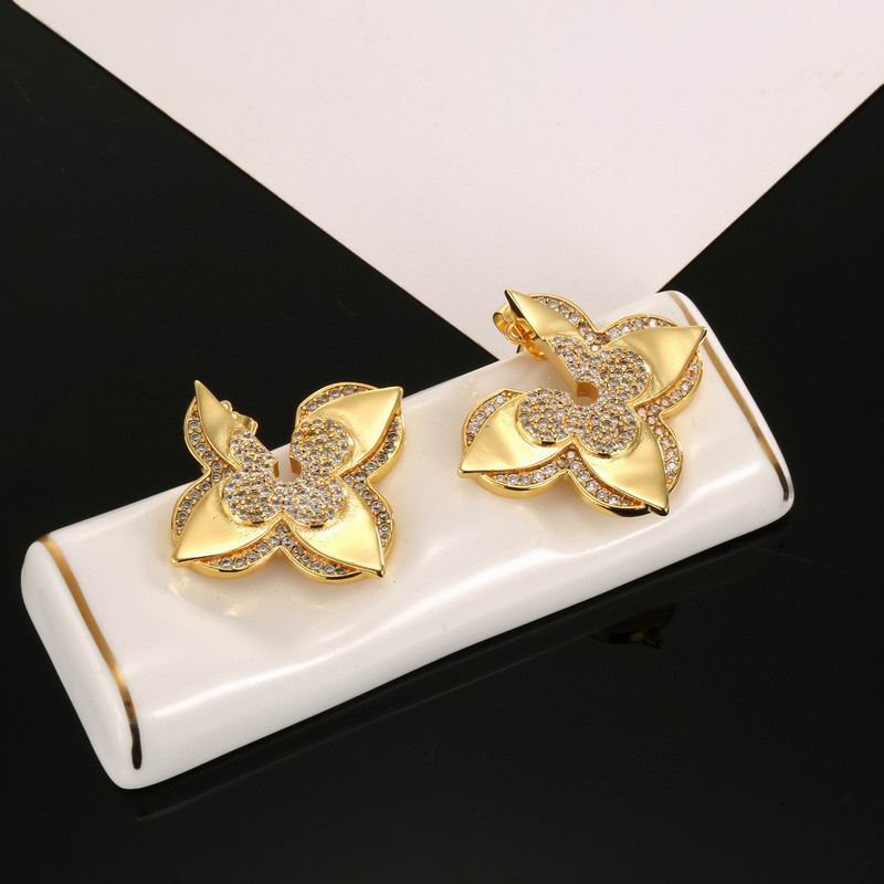 LU  Fashion Earrings