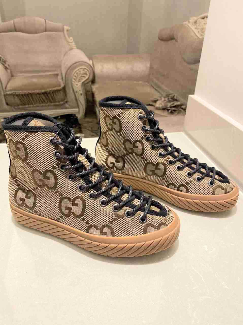 GU Sneakers Maxi High Top