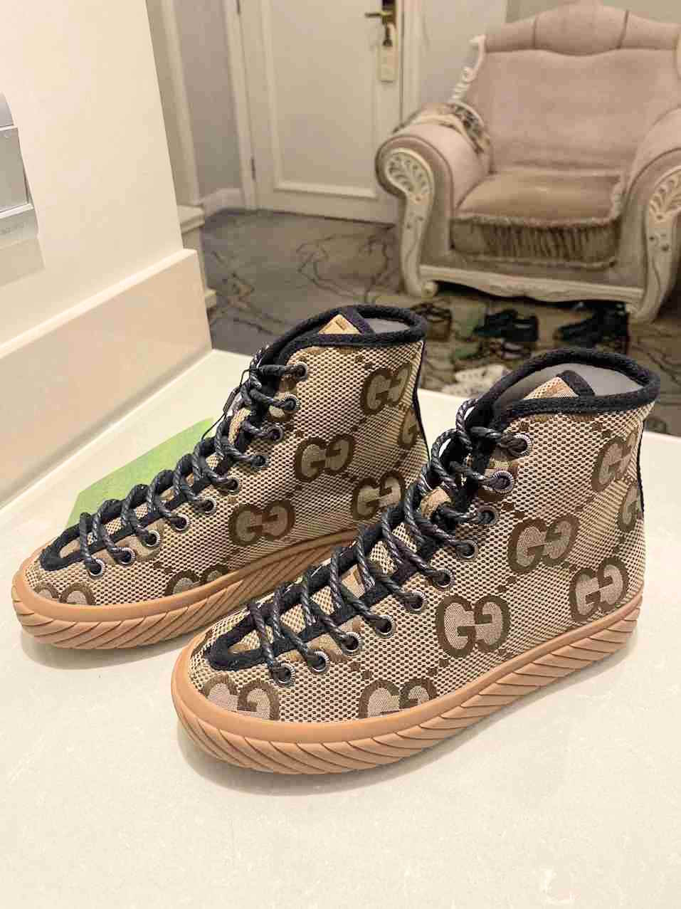 GU Sneakers Maxi High Top