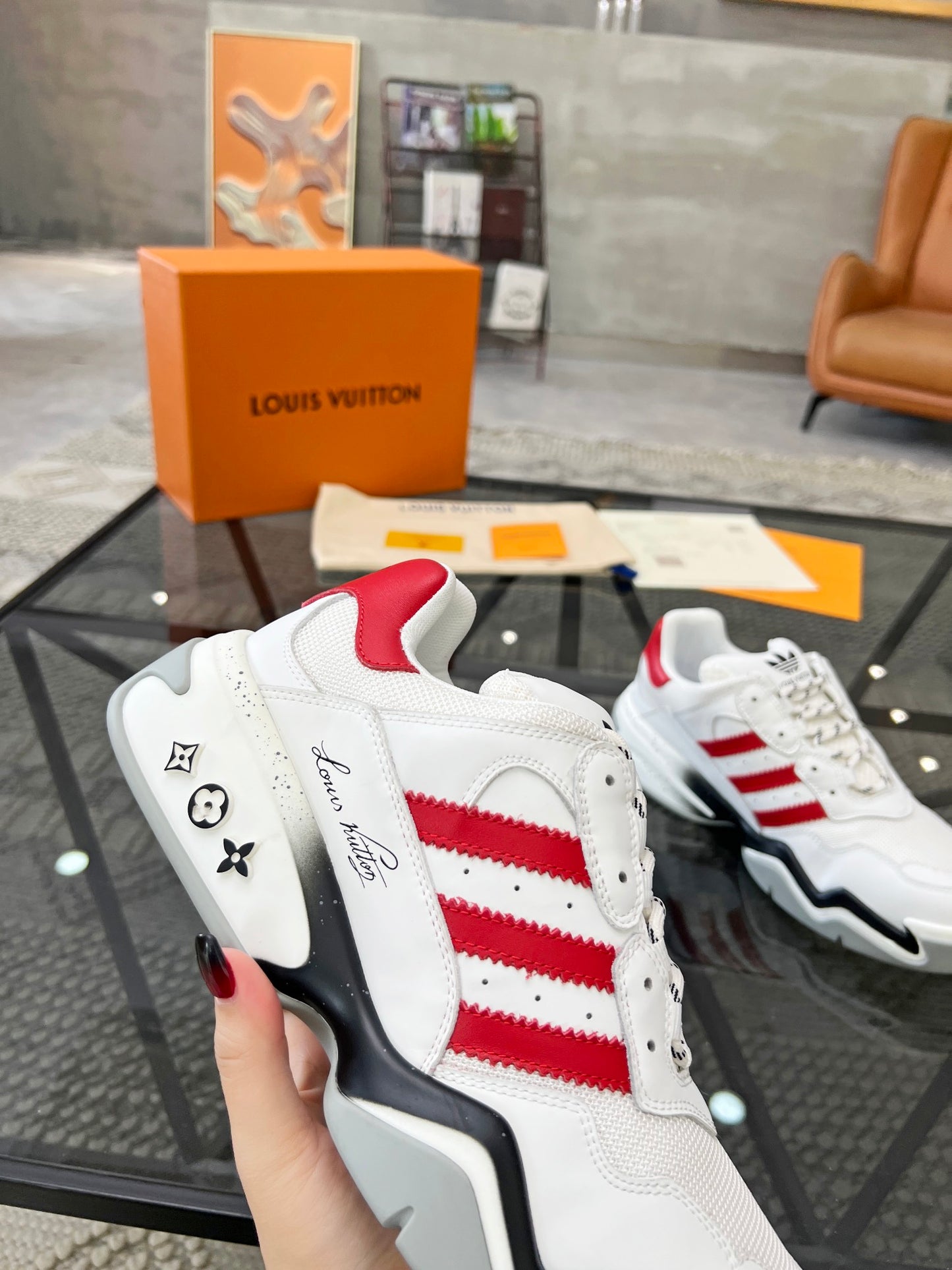 LU vs ADI * DAS Sneakers