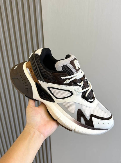 AMR Sneakers
