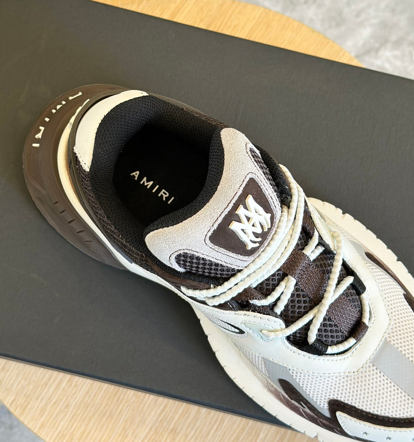 AMR Sneakers