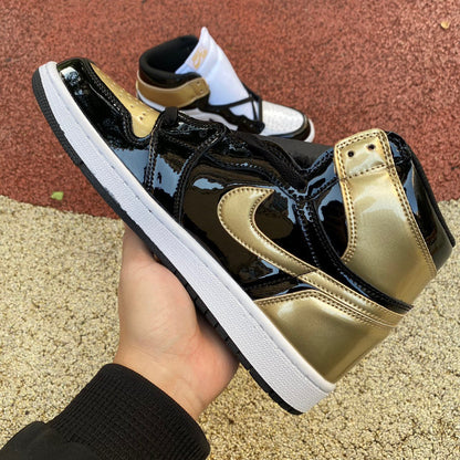 N*ke AJ1 Gold Sneakers Jordan 1 SB 46