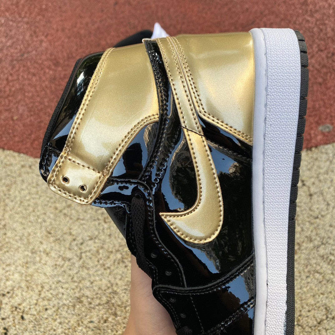 N*ke AJ1 Gold Sneakers Jordan 1 SB 46