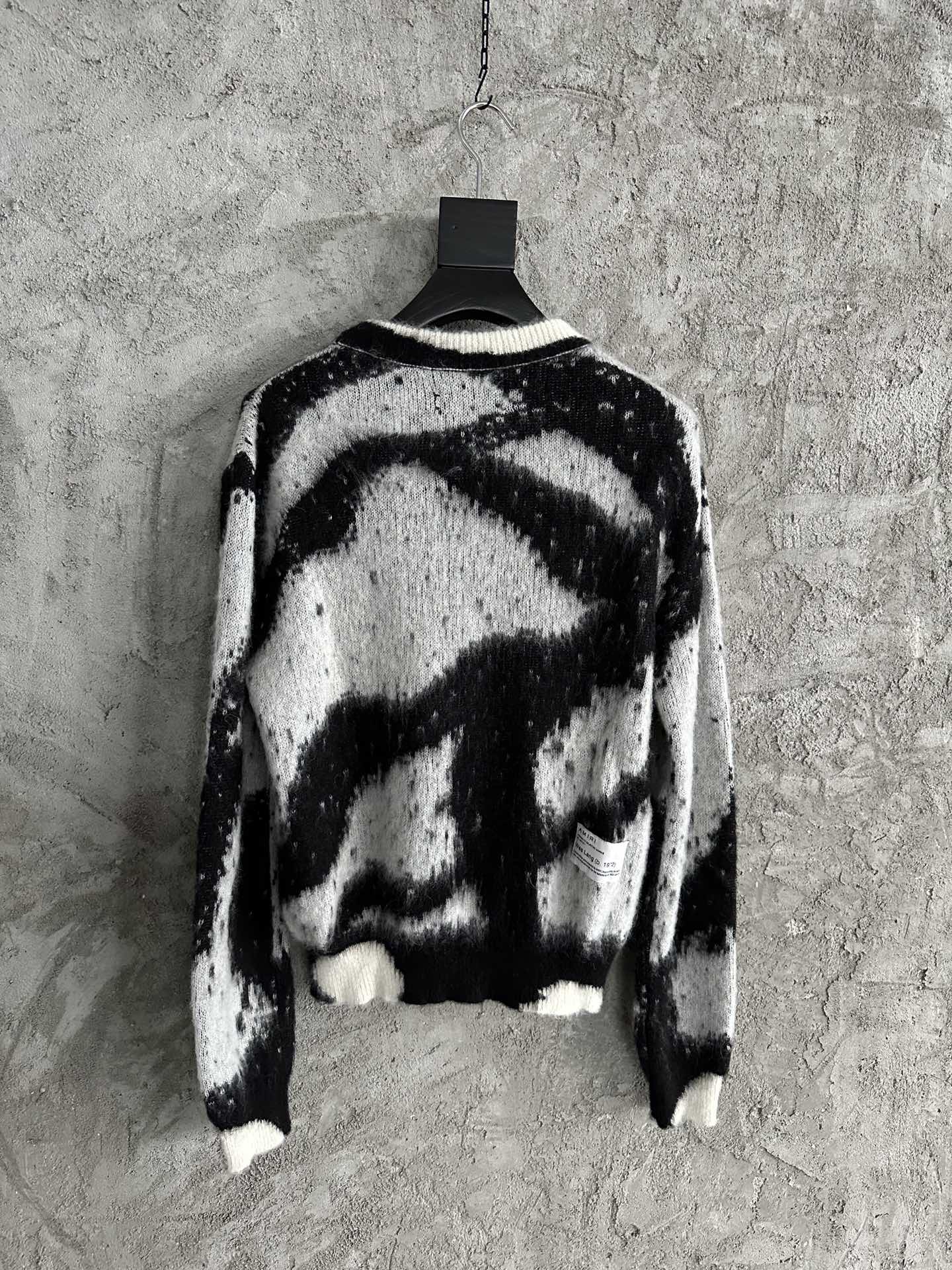 AMR  Sweater Sweatshirt GO