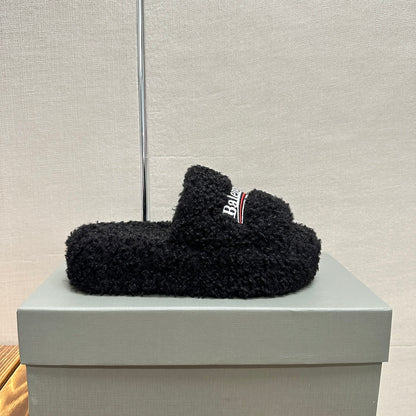 SNBAL  Slippers  2 Color 's