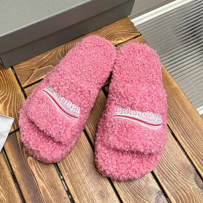 SNBAL  Slippers  2 Color 's