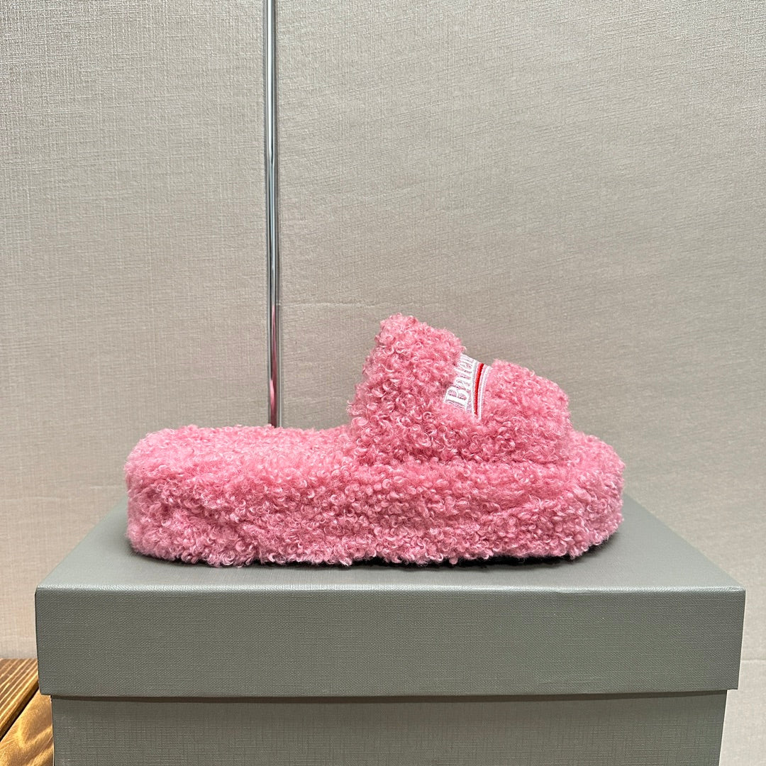 SNBAL  Slippers  2 Color 's