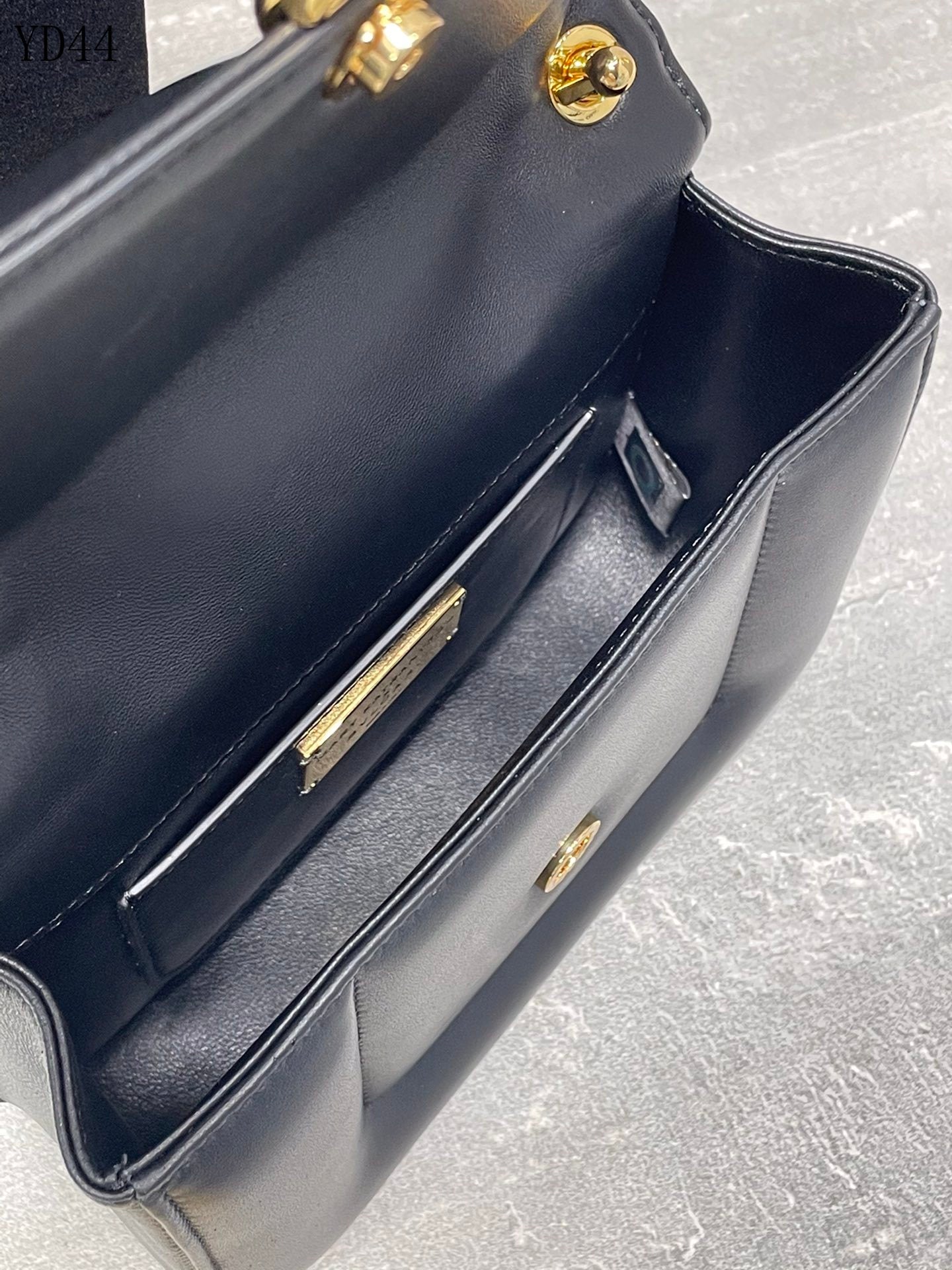 BLG  Bag 19 cm 2 Color 's