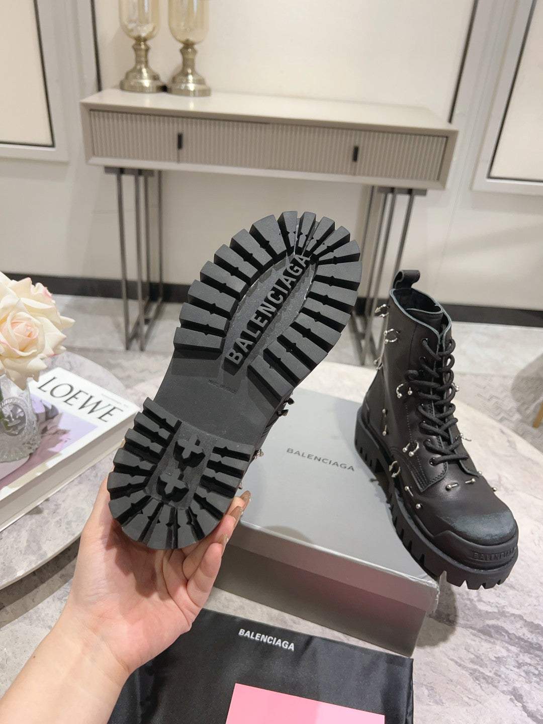 SNBAL  Boots Low Piercing