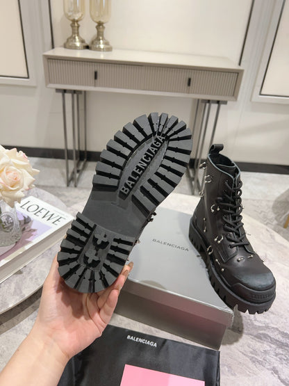 SNBAL  Boots Low Piercing