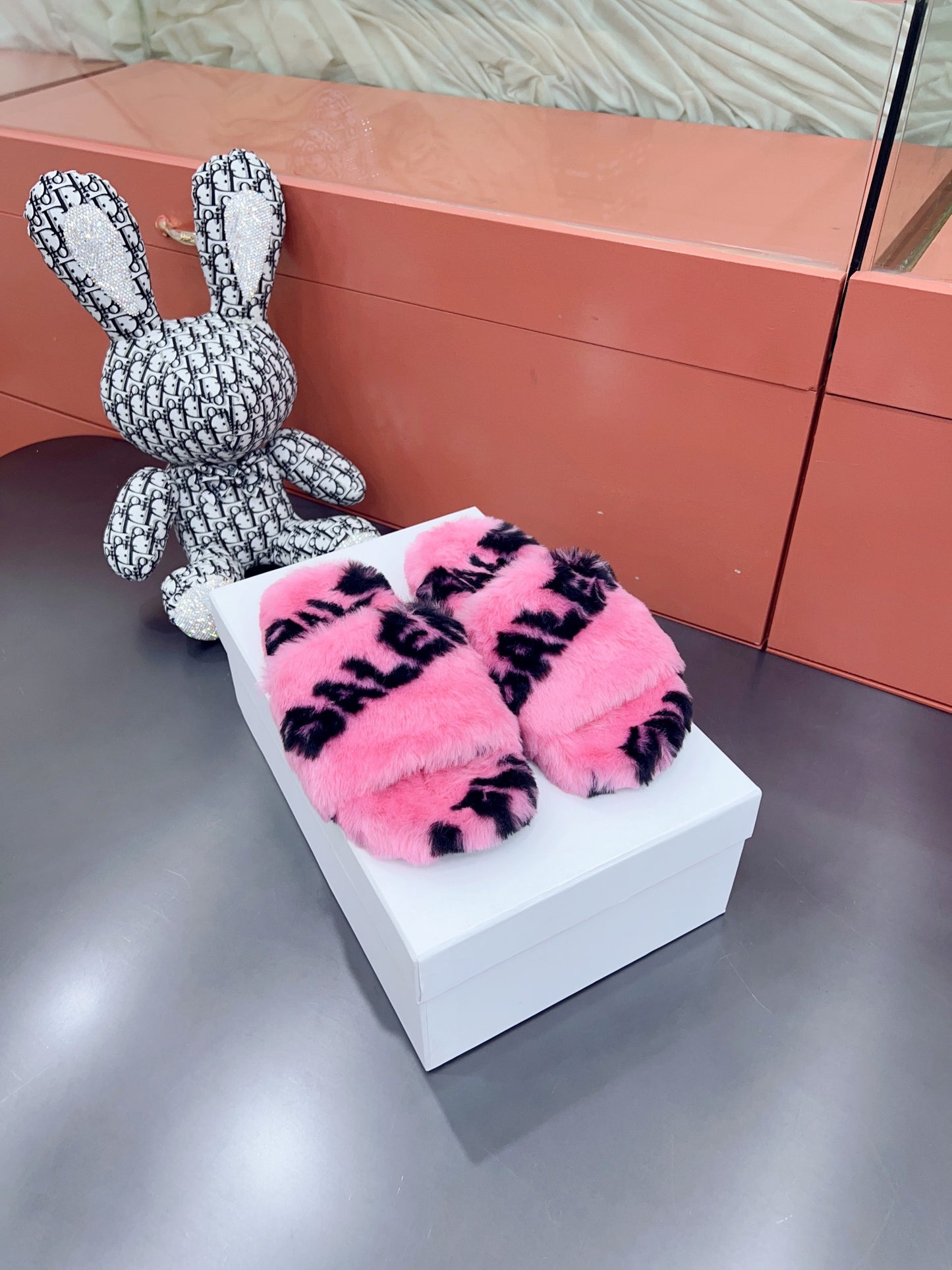 SNBAL  Slippers  3 Color 's