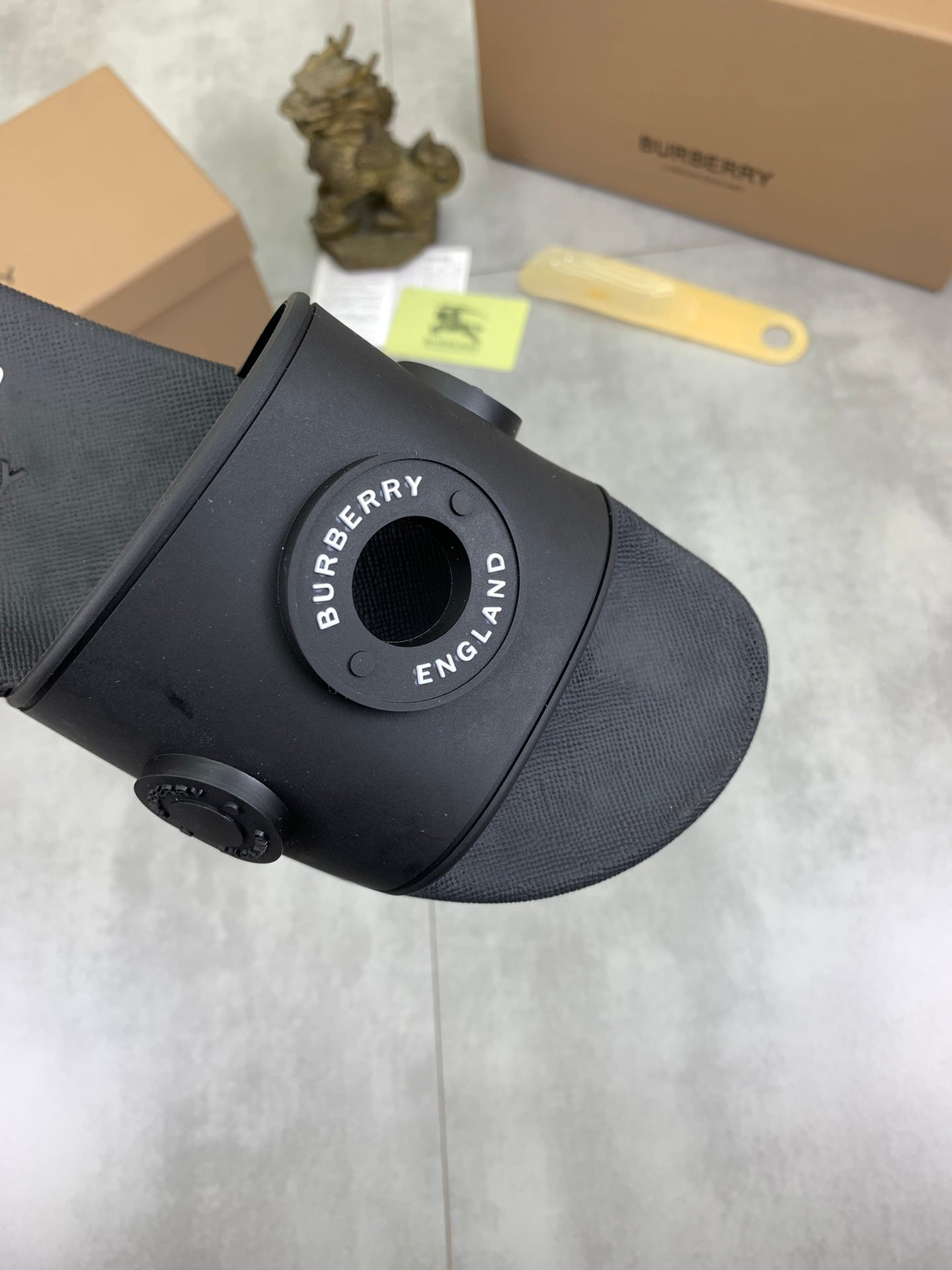 *BURBBER Slippers Slider 2 Color ' s 46