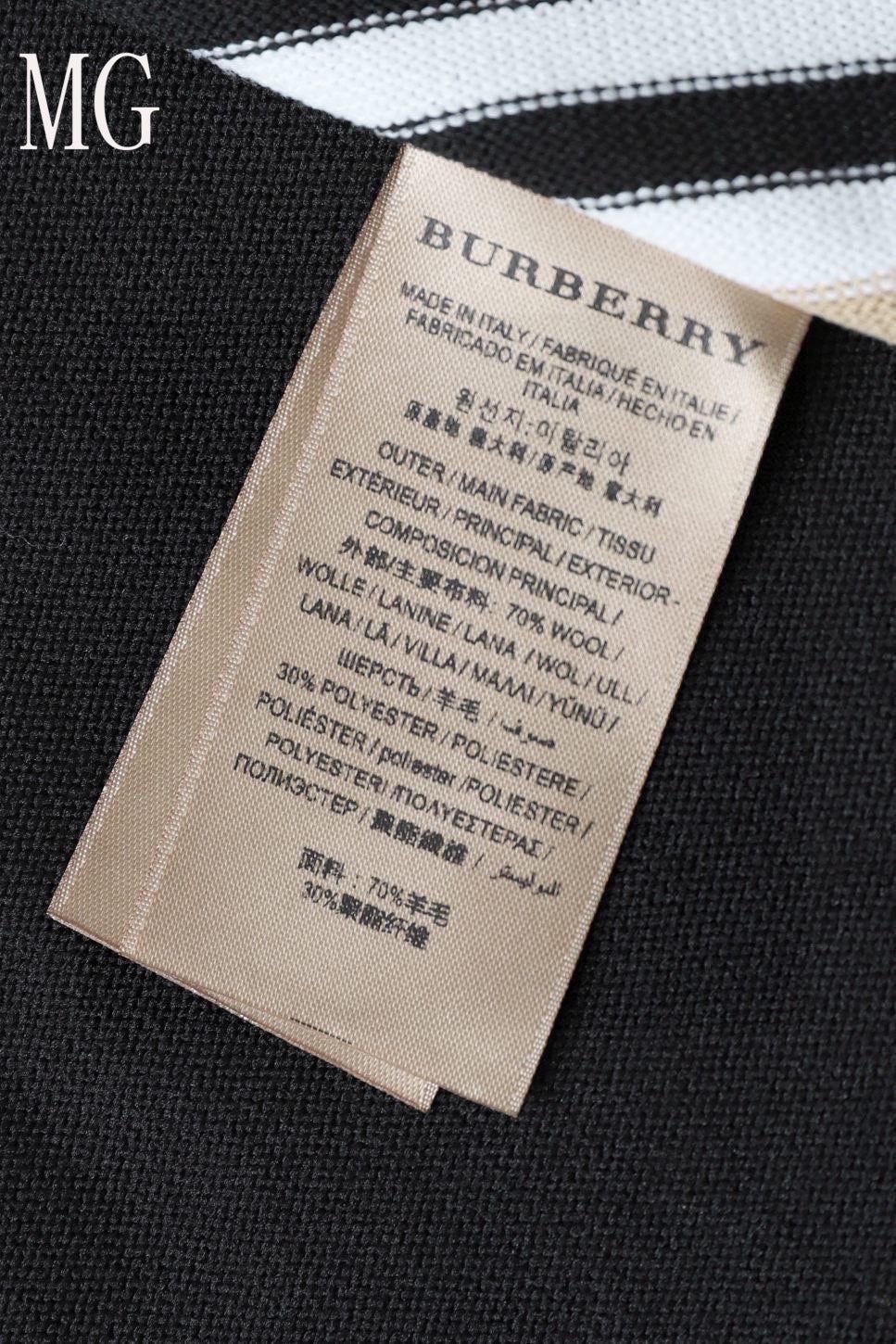 *BURBBER  T-shirt  Shirt  Woman 2 Color 's