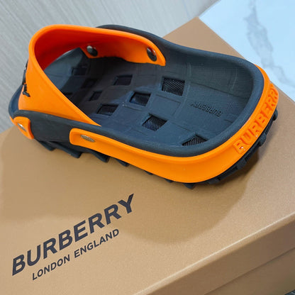 *BURBBER  Slippers 2 Color 's