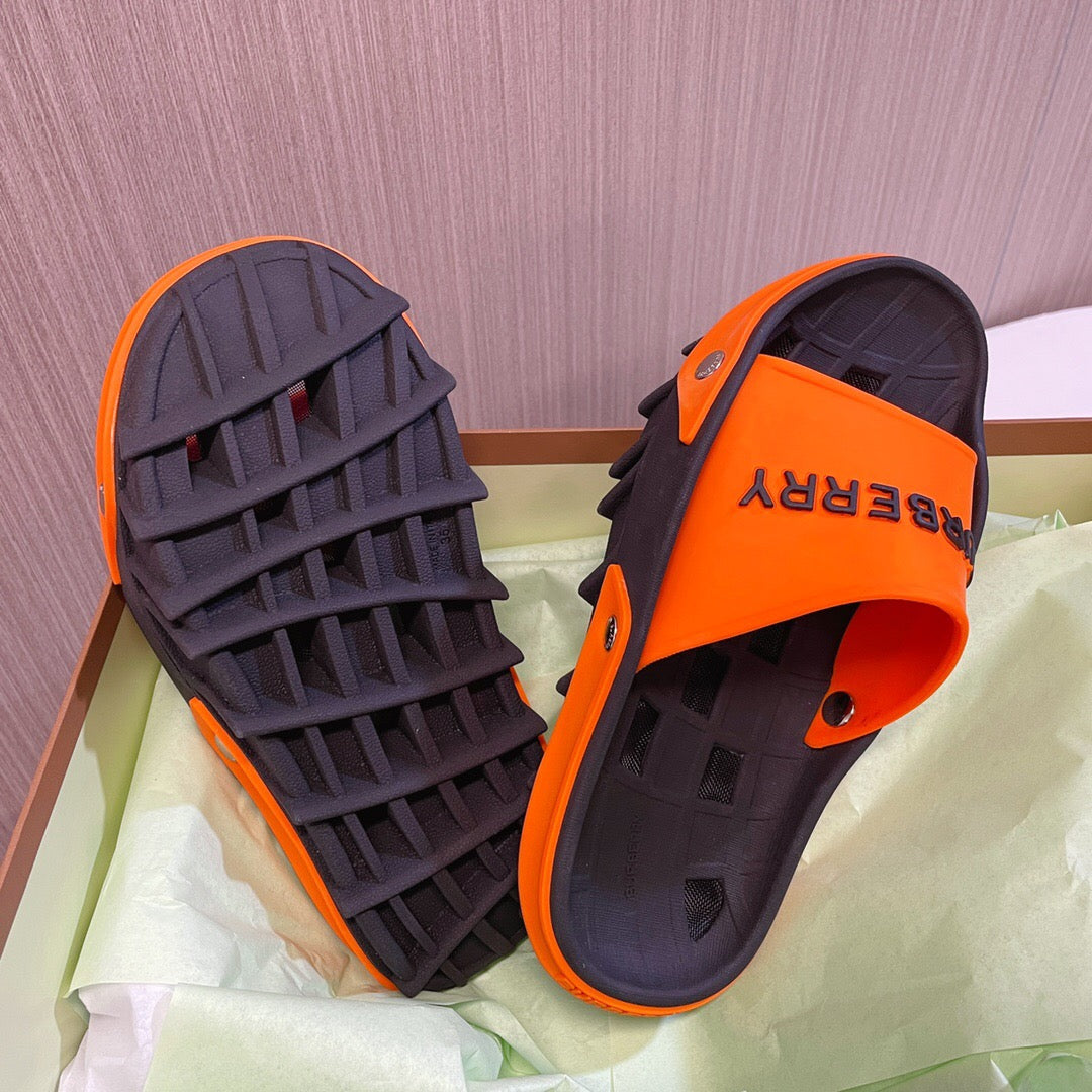 *BURBBER  Slippers 2 Color 's