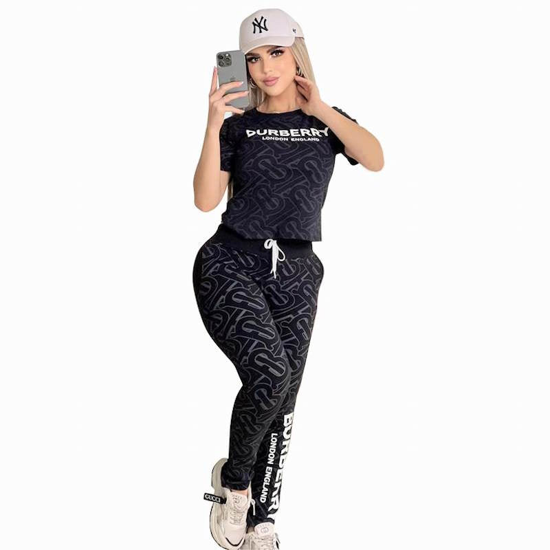 *BURBBER Sport Suits 3 Color's  Woman 2XL