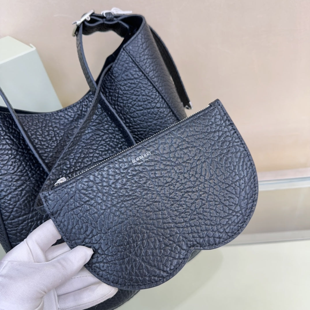 *BURBBER Leather Bag 33 cm 2 Color 's
