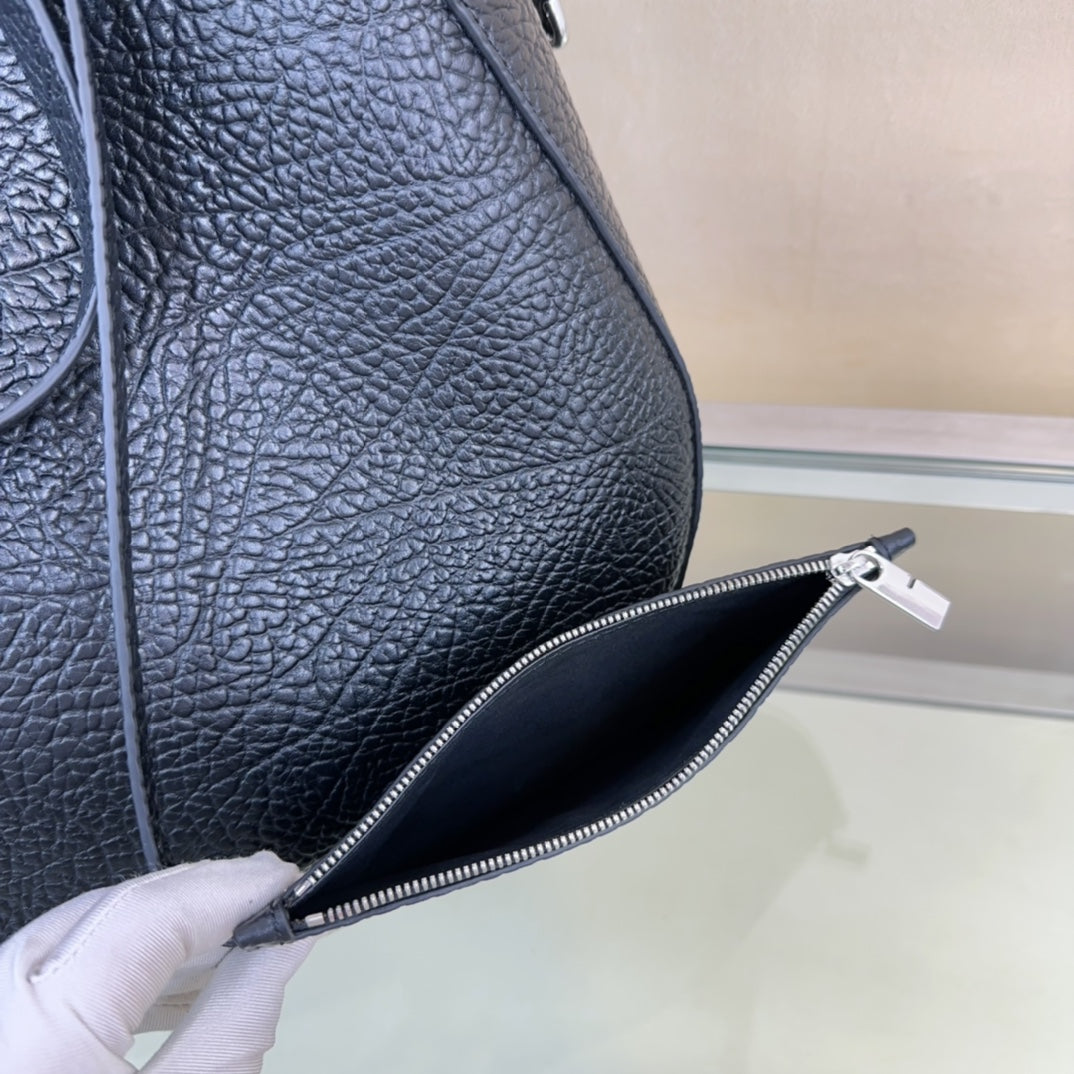 *BURBBER Leather Bag 33 cm 2 Color 's