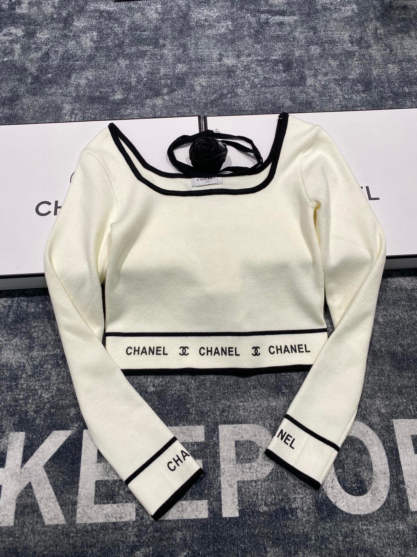 CHL Crop Top  T - shirt Woman 2 Color 's