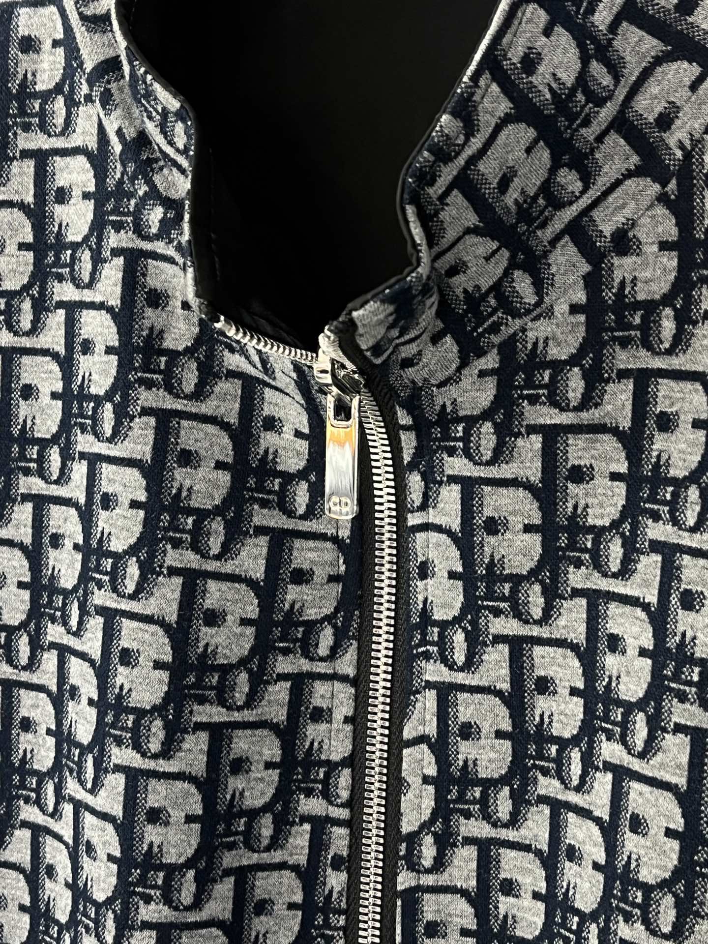 CHD Windbreak Jacket 2 Side