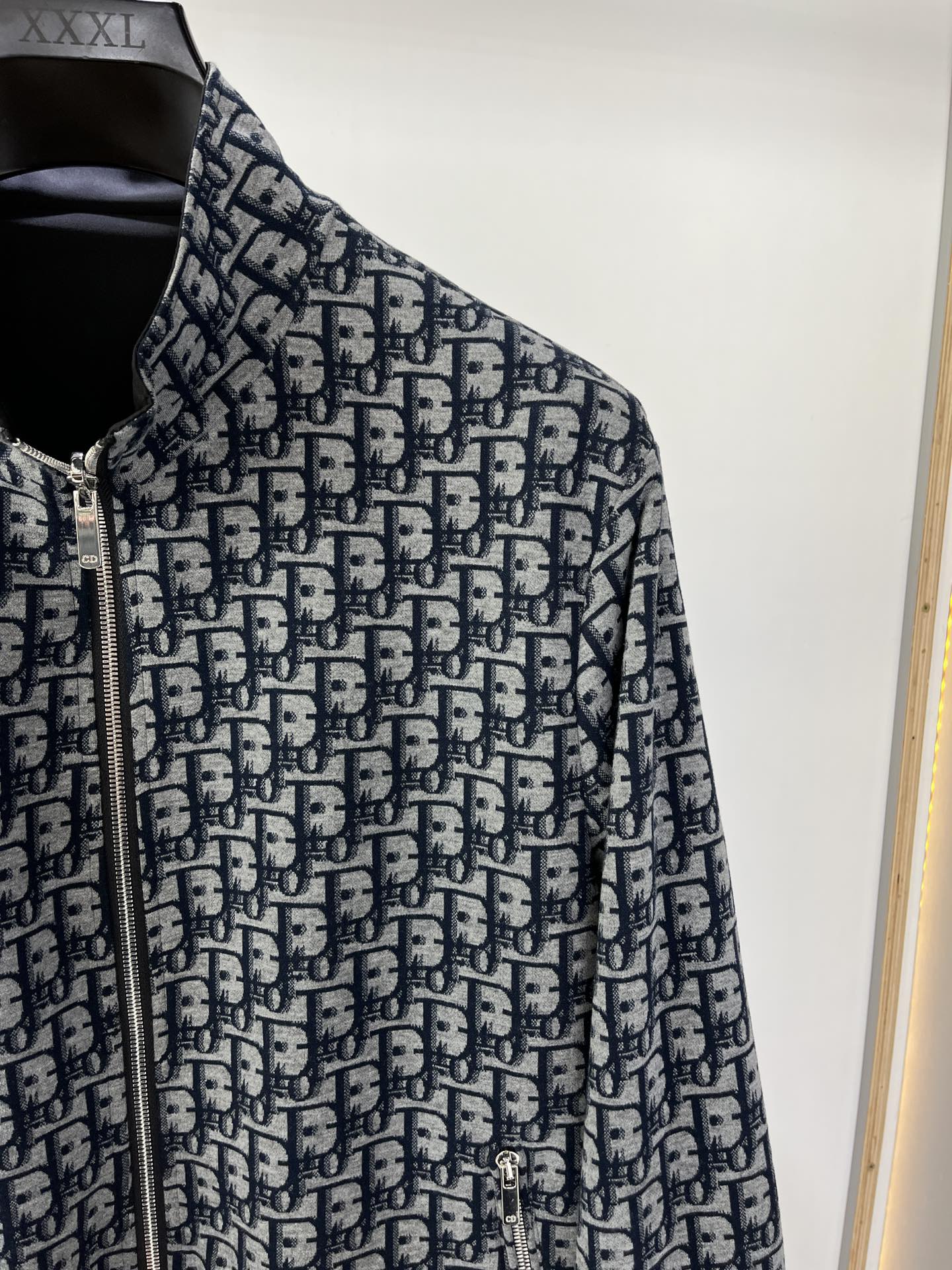 CHD Windbreak Jacket 2 Side