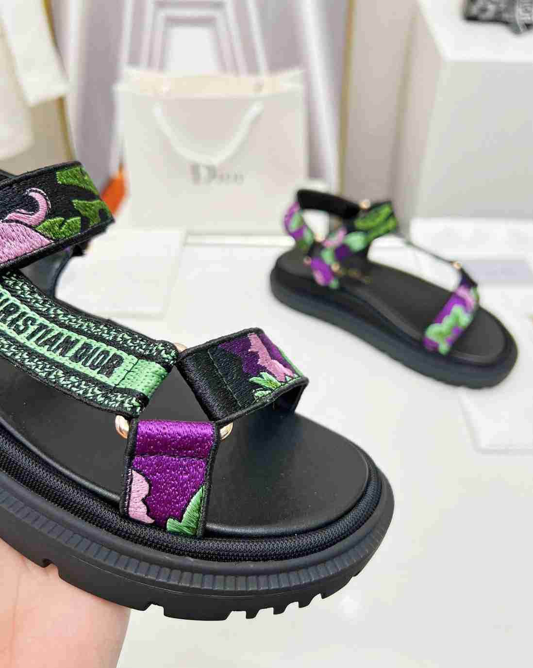 CHD  Slippers Sandals 2 Color 's