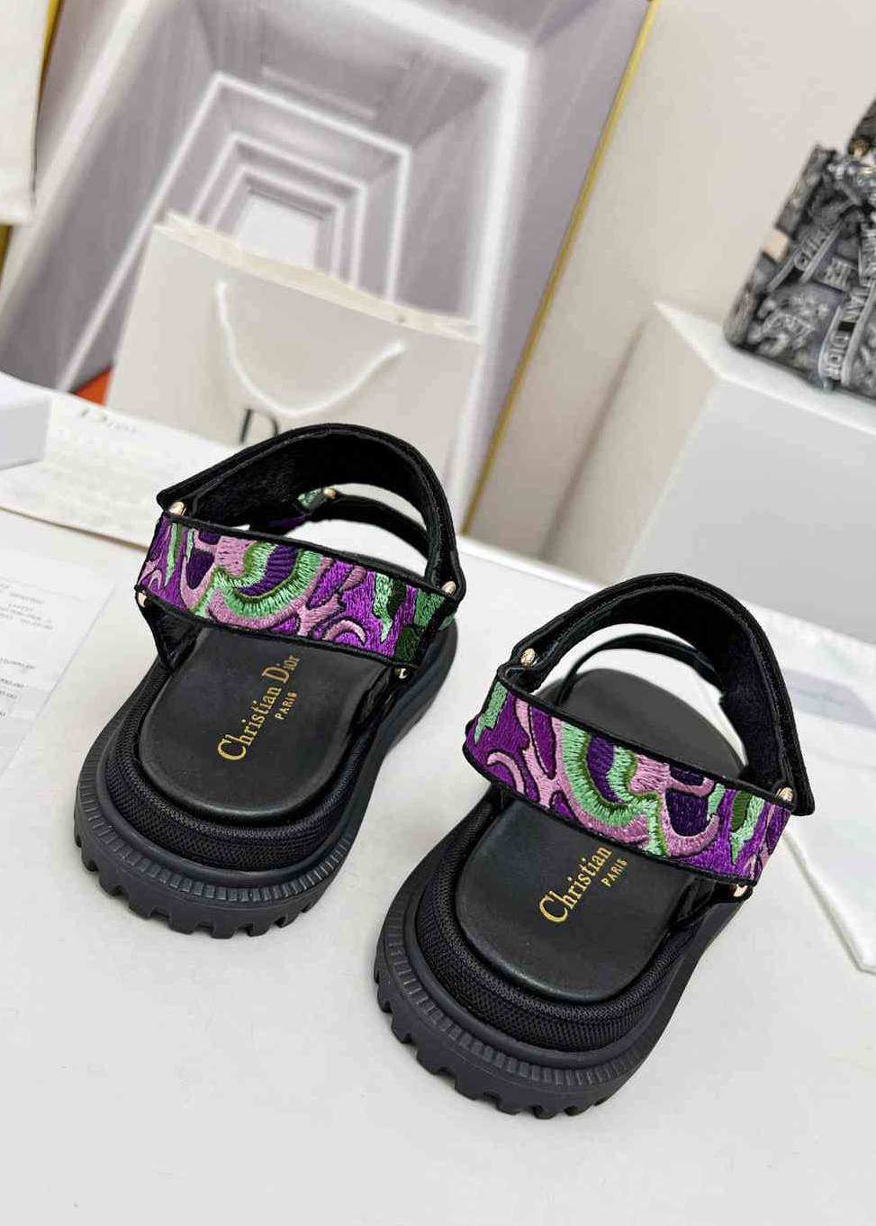 CHD  Slippers Sandals 2 Color 's