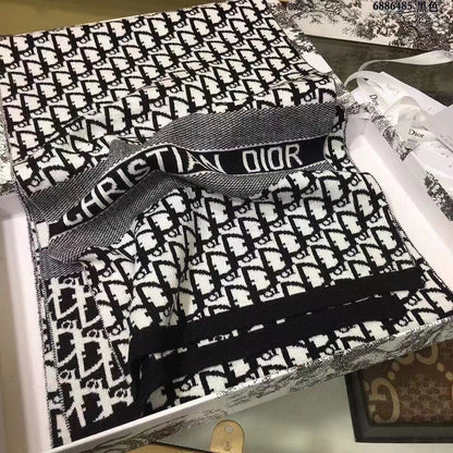 CHD  Scarf