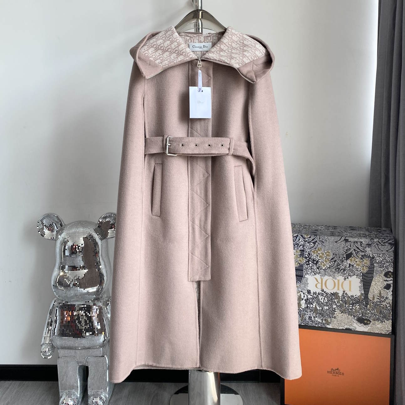CHD  C ape Jacket Woman 2 Color 's