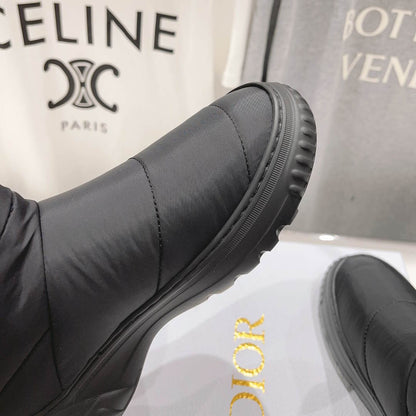 CHD  UGG Puffer Boots  Low