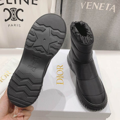 CHD  UGG Puffer Boots  Low