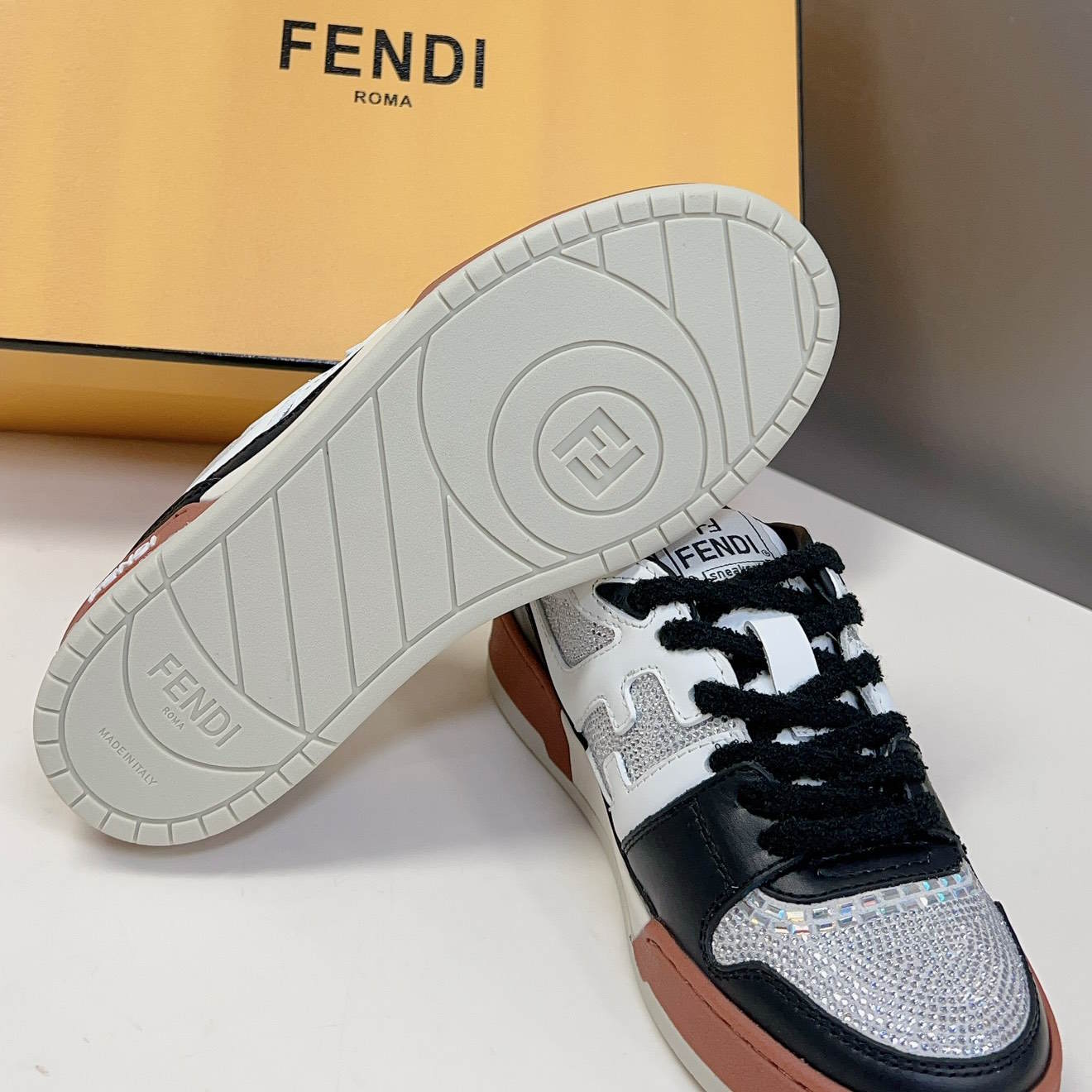 FEN Sneakers 3  Color 's  Low Rhinestones