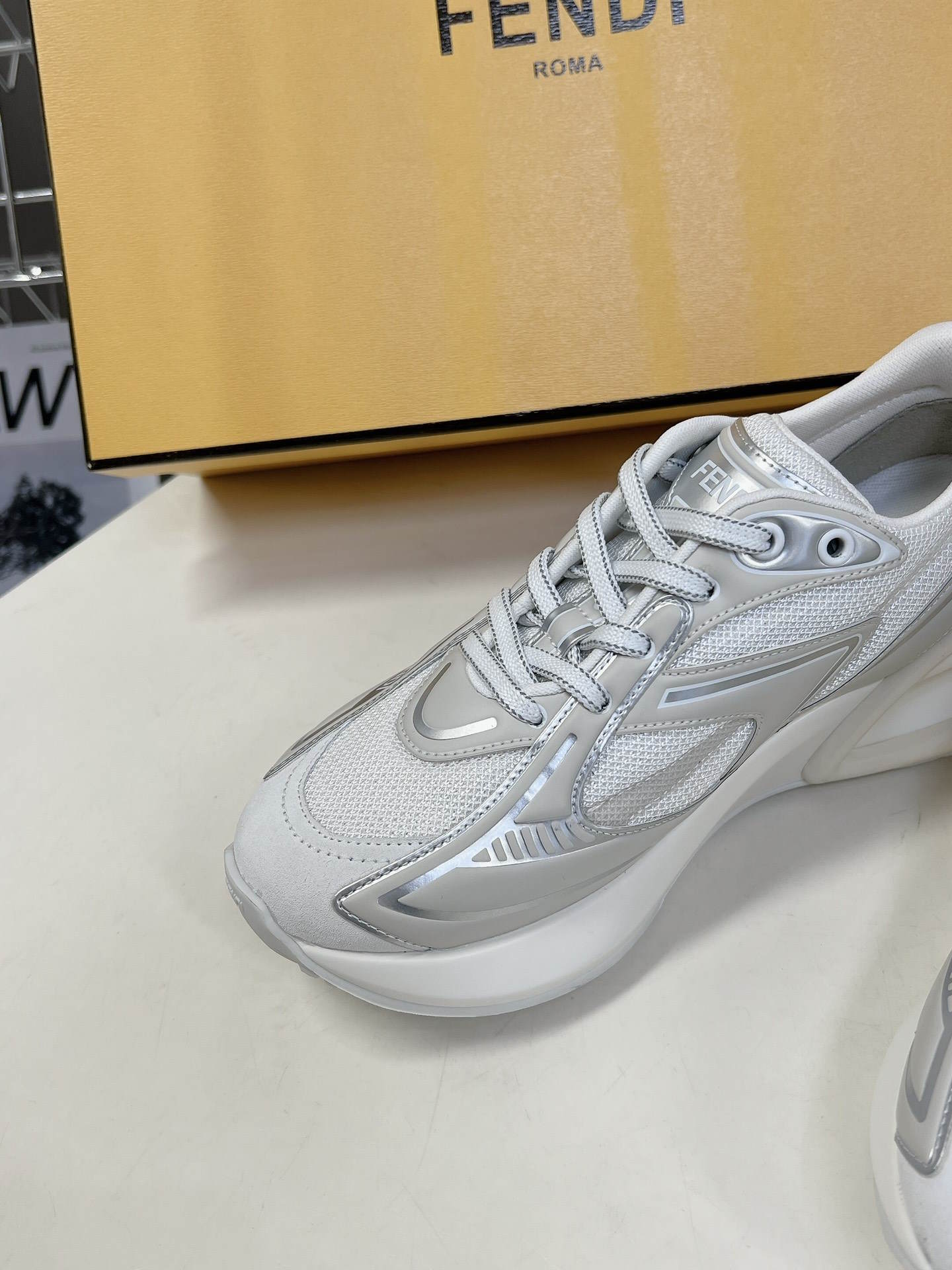FEN Sneakers 3 Color 's