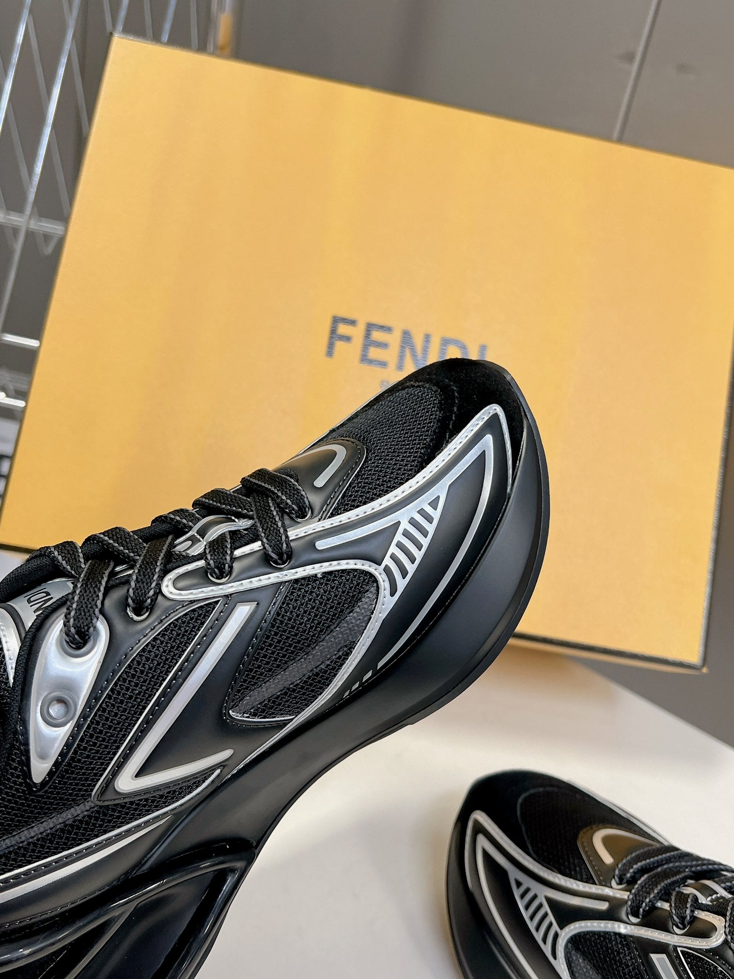 FEN Sneakers 3 Color 's