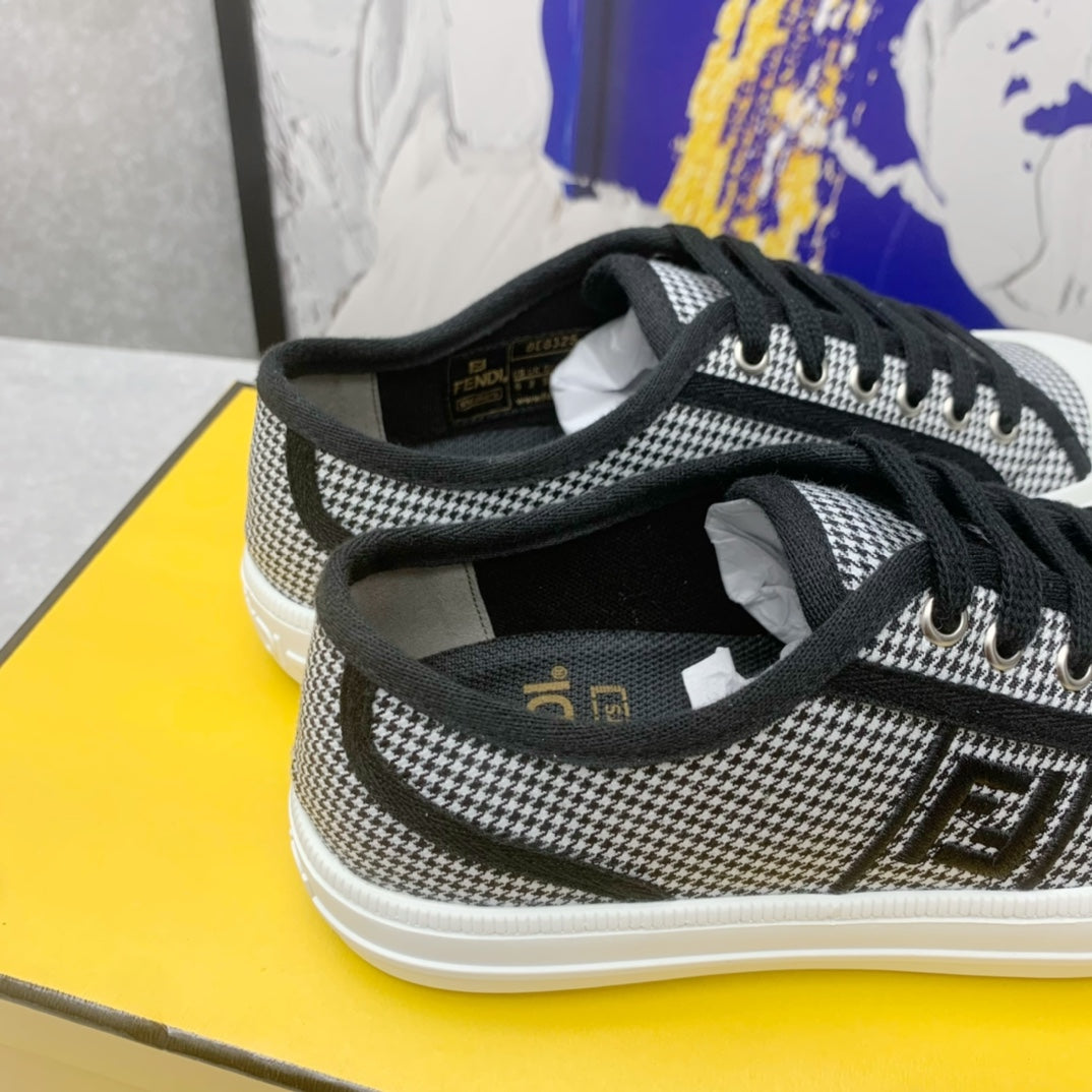 FEN Sneakers 2 Color 's