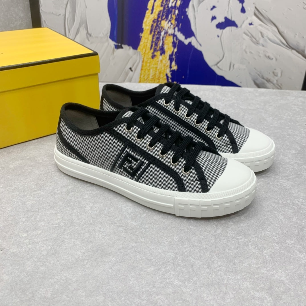 FEN Sneakers 2 Color 's