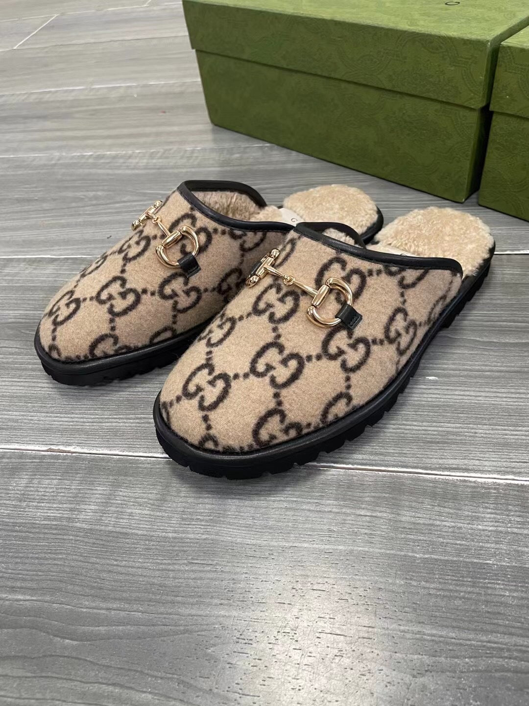 GU  Slippers Mule