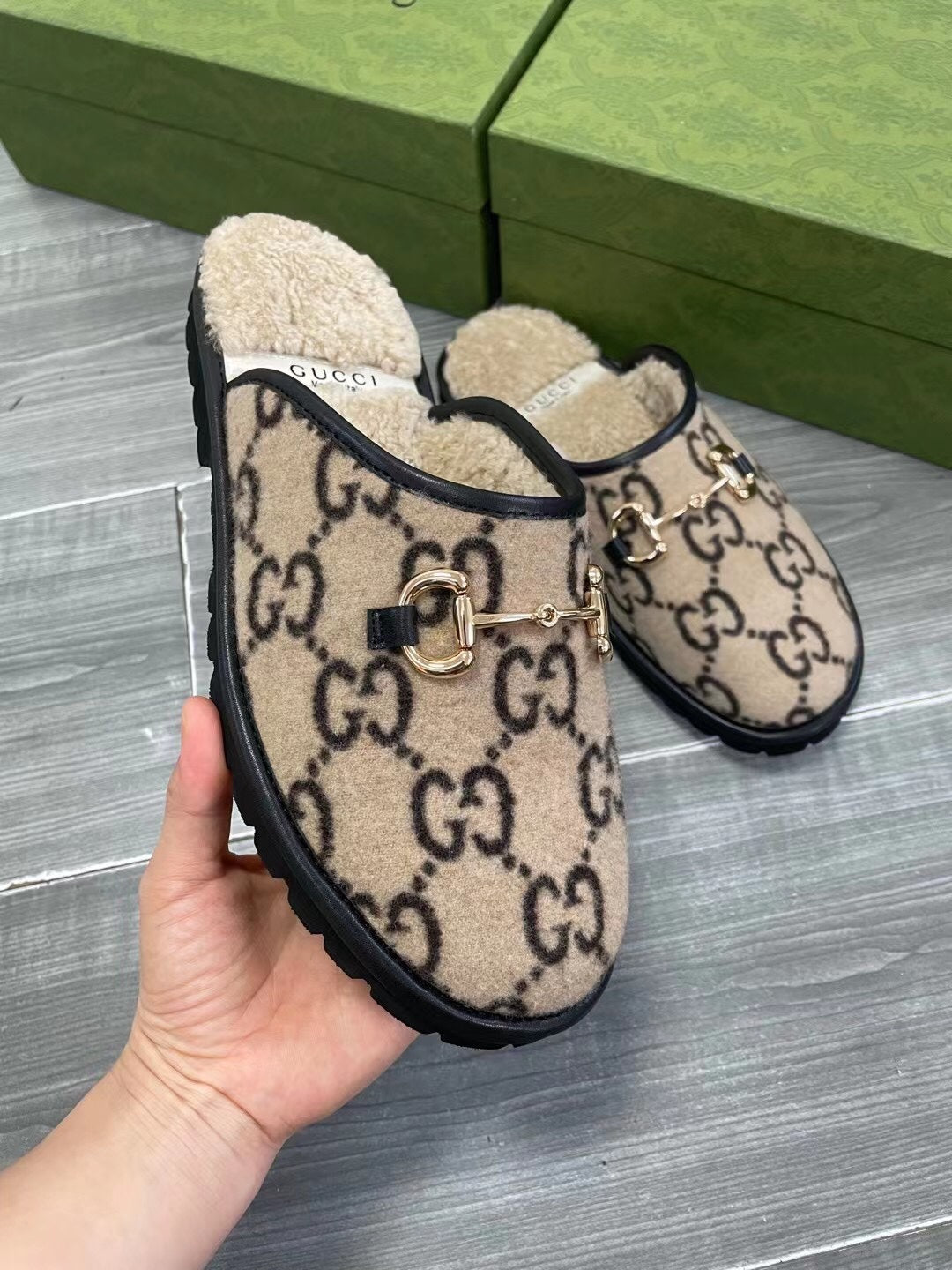 GU  Slippers Mule